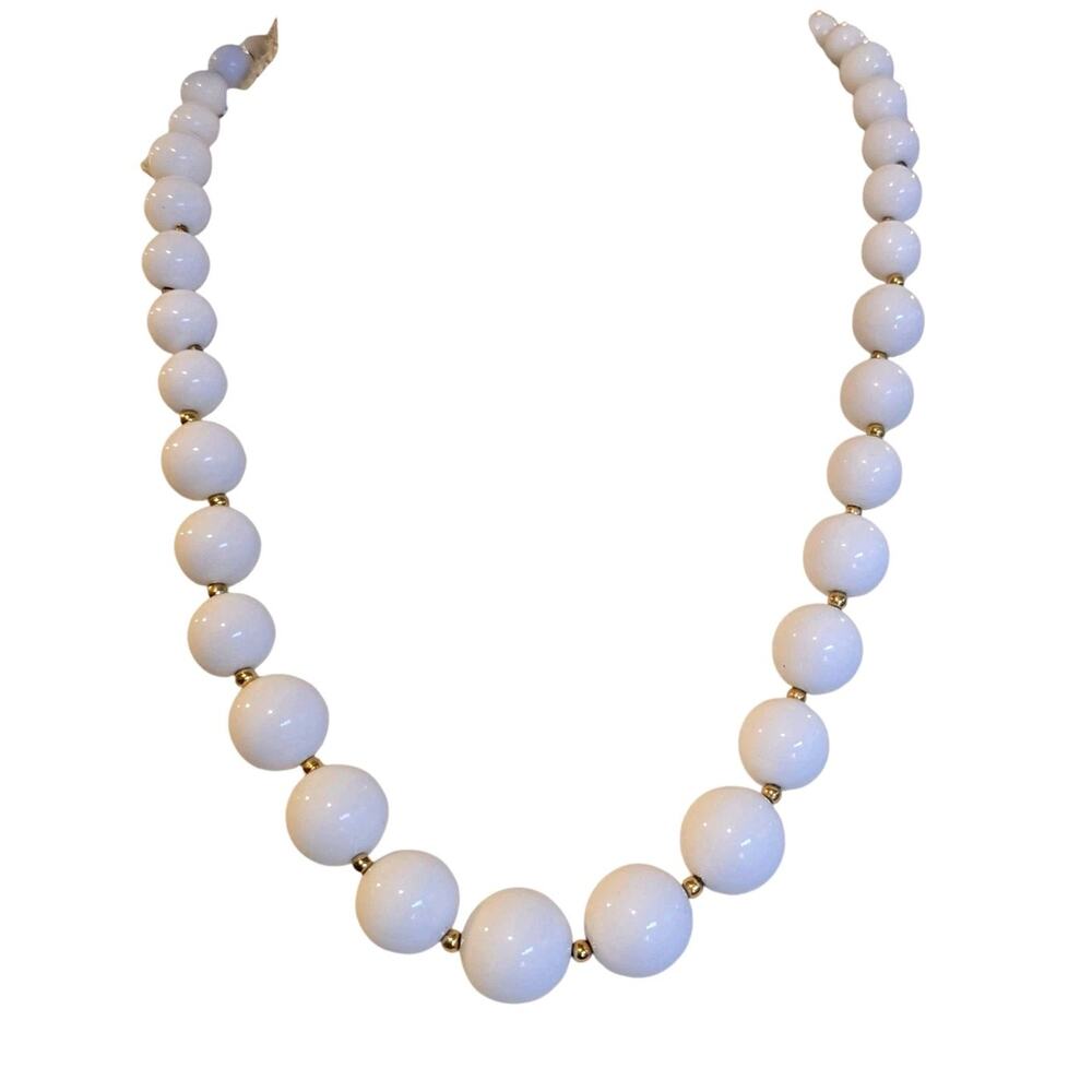 Necklace Vintage Trifari White Beaded Round Gold Tone Spacer Classic 22" SKU2988